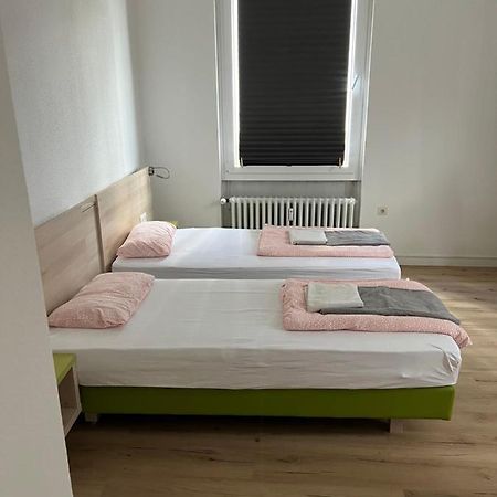 Waffel Cafe Hostel Monteurwohnung Ferienwohnung Kassel Buitenkant foto