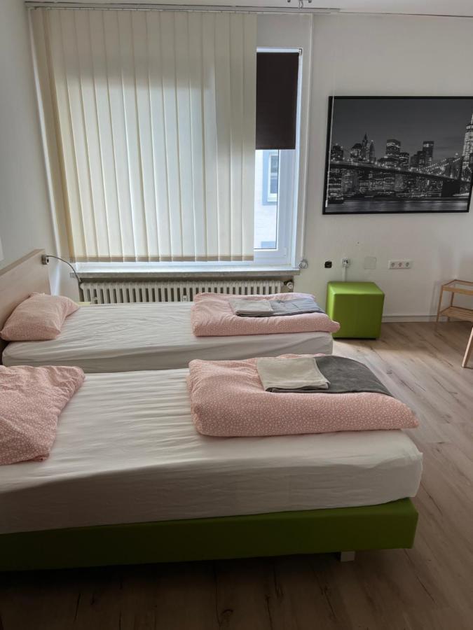 Waffel Cafe Hostel Monteurwohnung Ferienwohnung Kassel Buitenkant foto