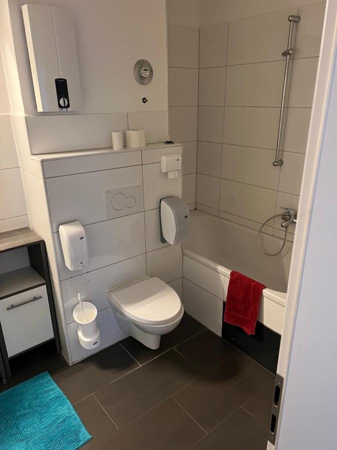 Waffel Cafe Hostel Monteurwohnung Ferienwohnung Kassel Buitenkant foto